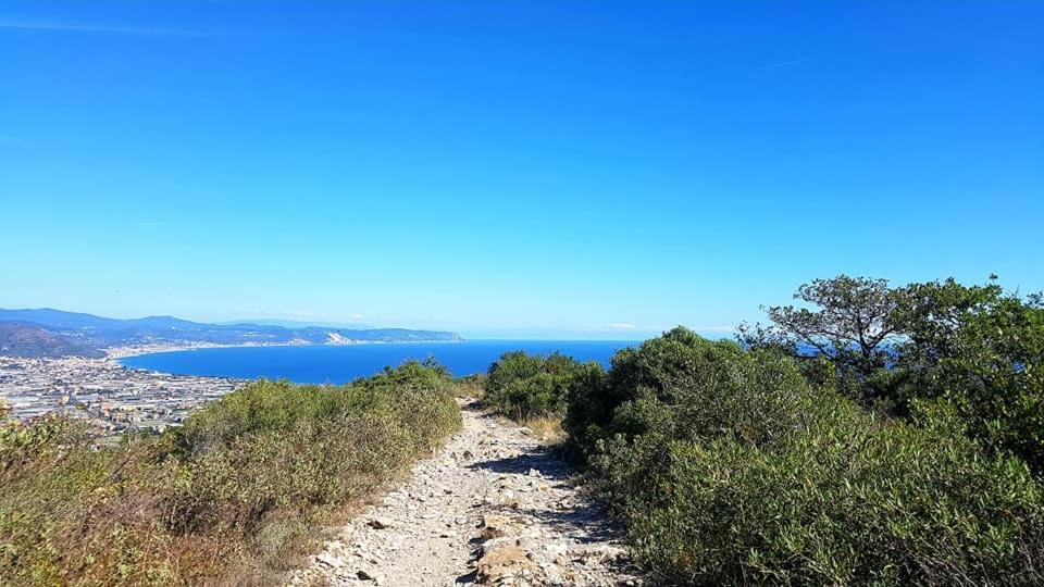 Salvia E Rosmarino - Affittacamere In Liguria Villanova d'Albenga Zewnętrze zdjęcie